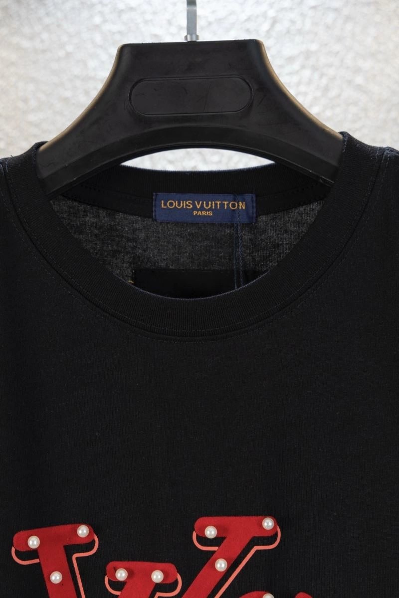 Louis Vuitton T-Shirts Comfortable 138378
