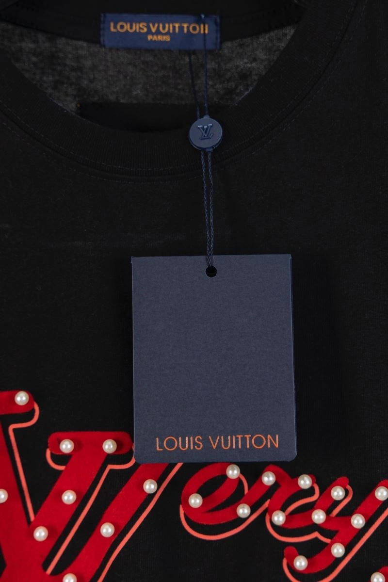 Louis Vuitton T-Shirts Comfortable 138378
