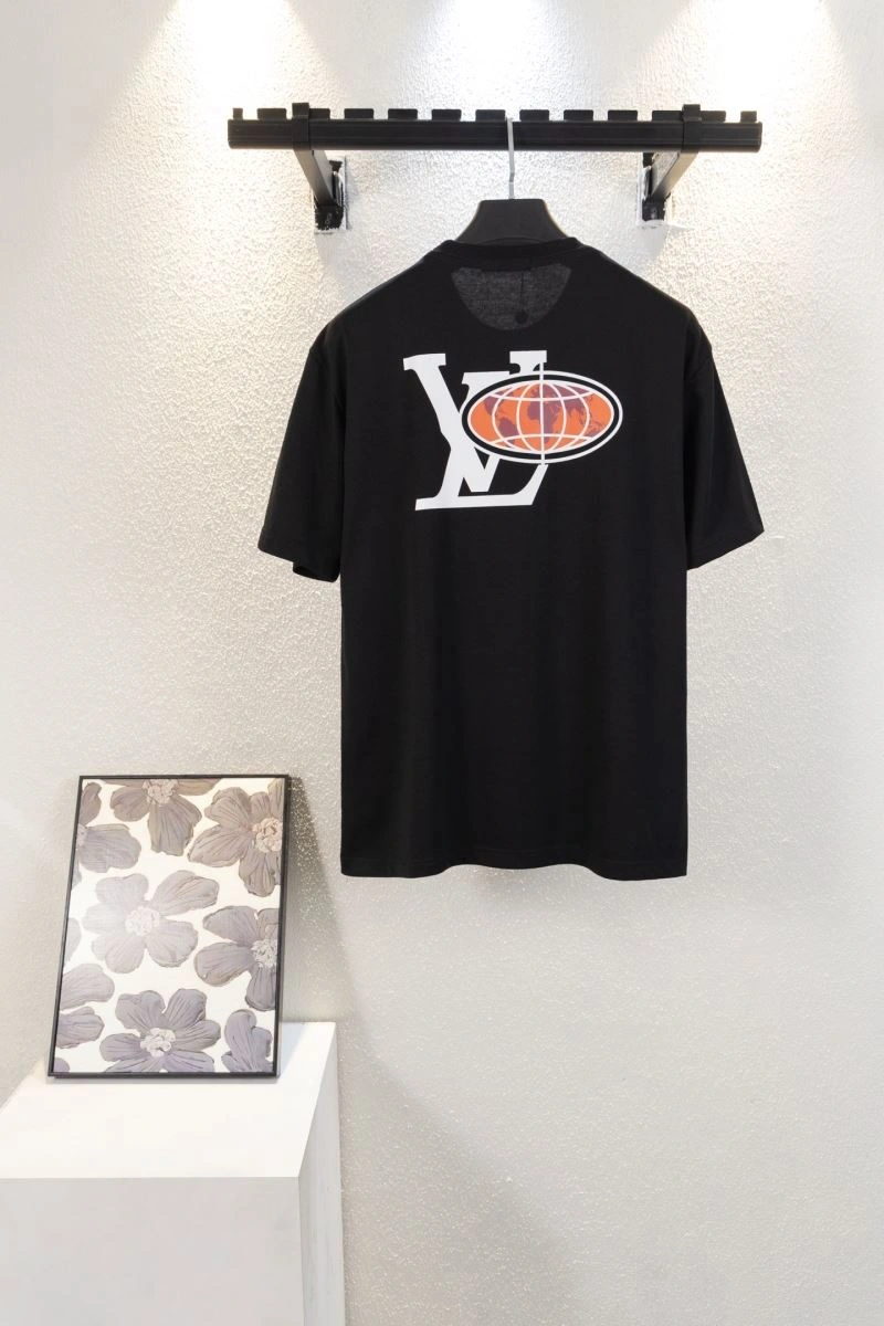 Louis Vuitton T-Shirts Sustainable 138426