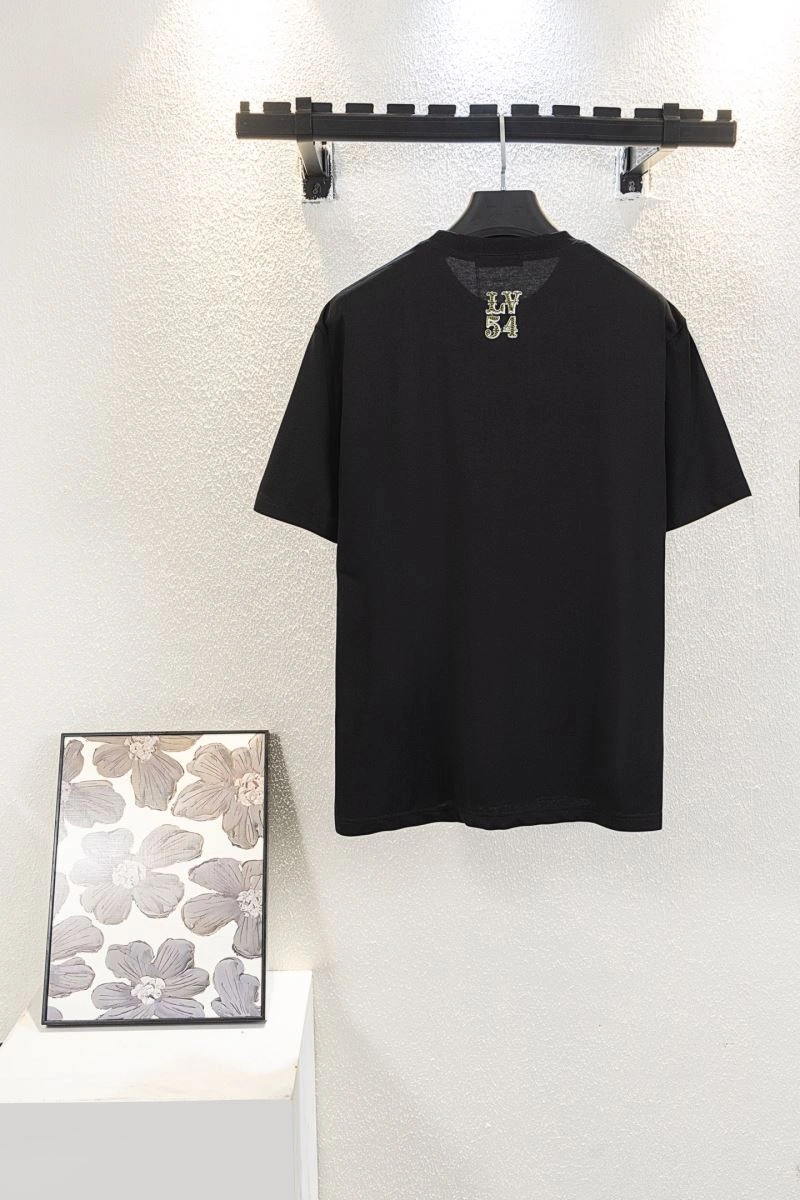 WellDesigned Louis Vuitton T-Shirts 138375