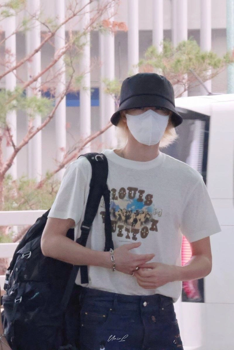 Louis Vuitton T-Shirts Snug 138376