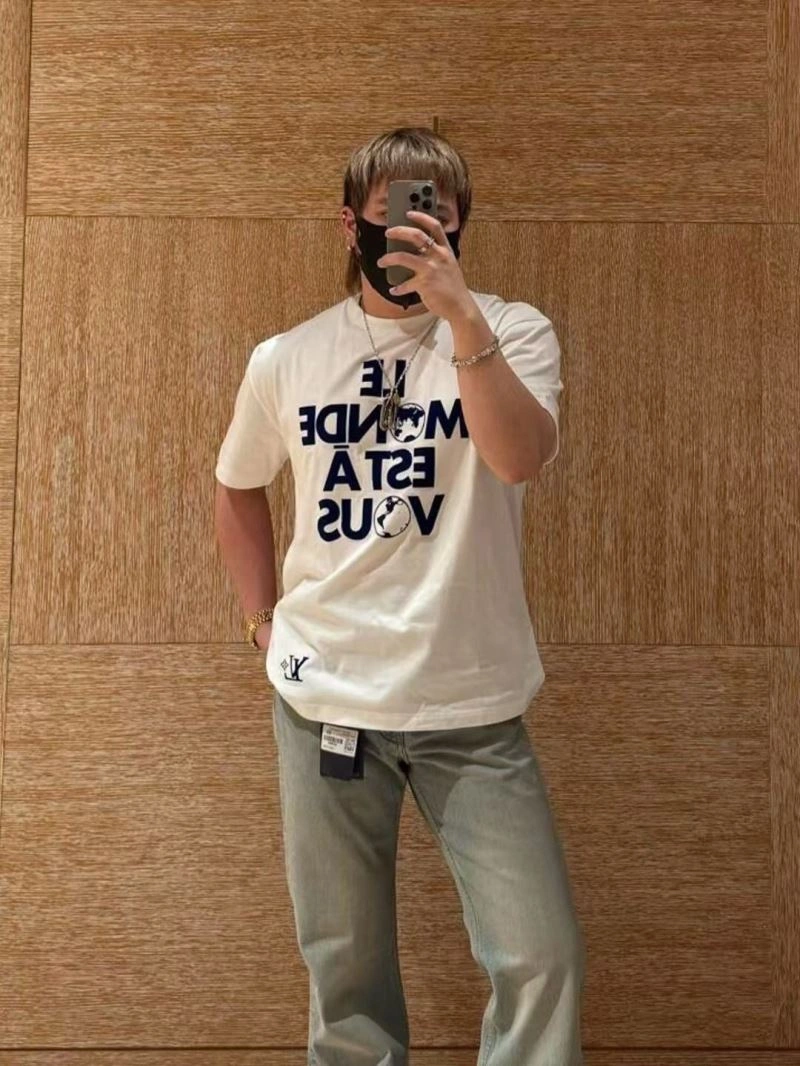 SoftTouch Louis Vuitton T-Shirts 138368