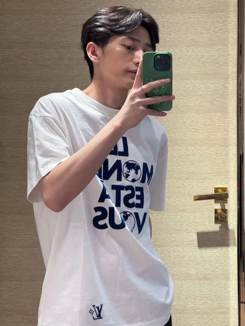 SoftTouch Louis Vuitton T-Shirts 138368