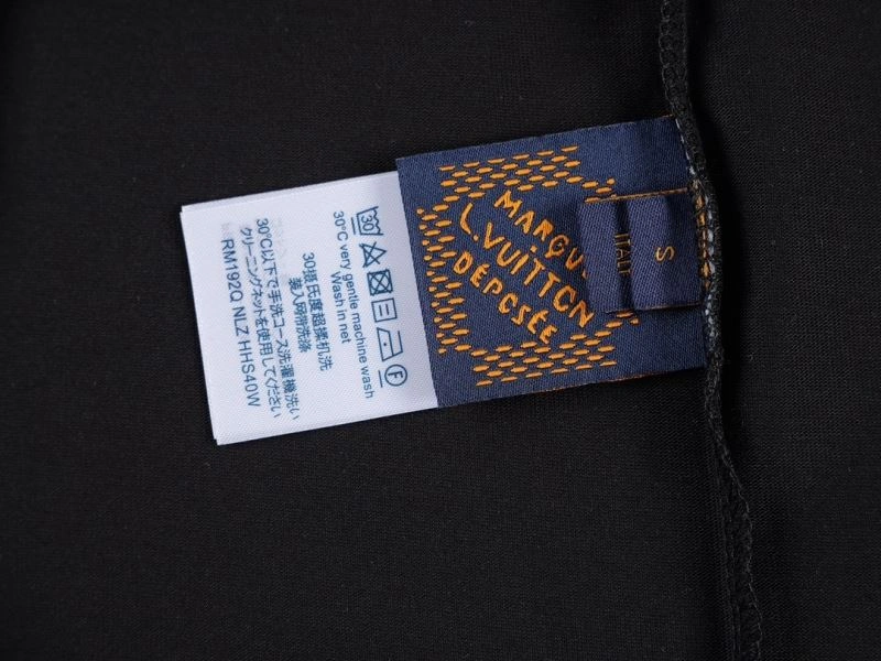 Louis Vuitton T-Shirts Popular 138356