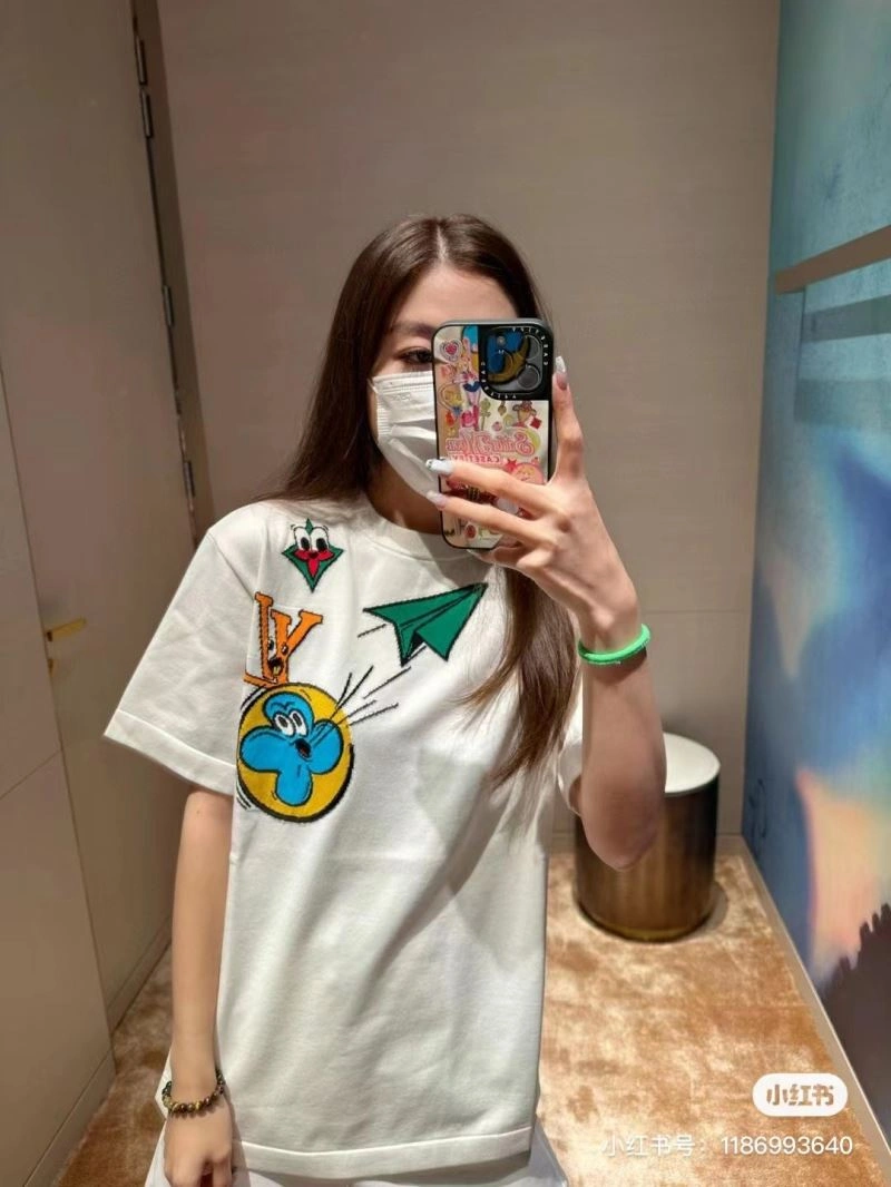 Popular Louis Vuitton T-Shirts 138363