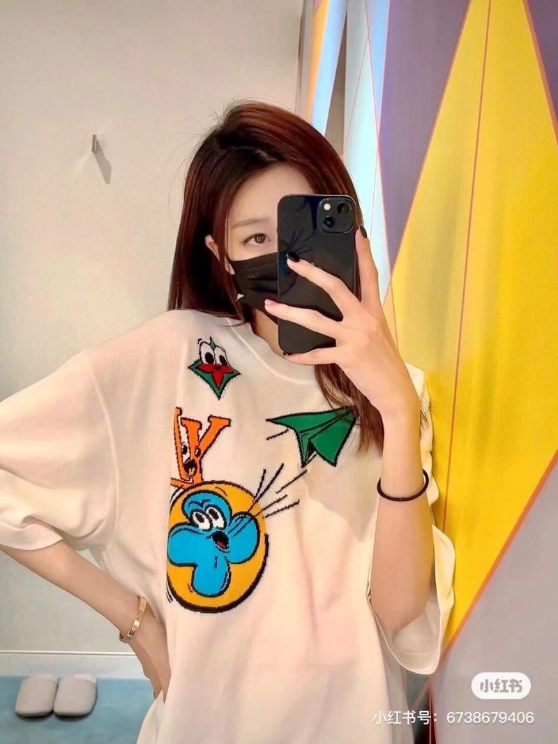 Popular Louis Vuitton T-Shirts 138363