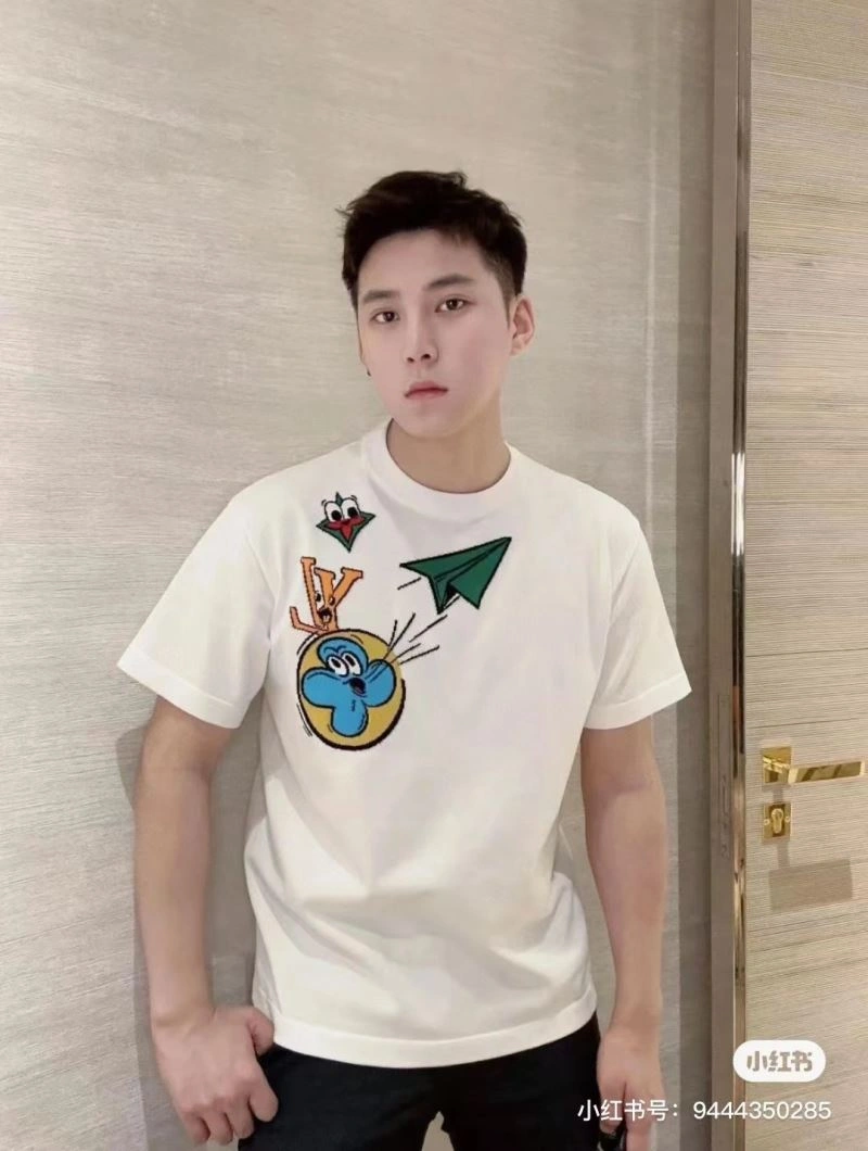 Popular Louis Vuitton T-Shirts 138363