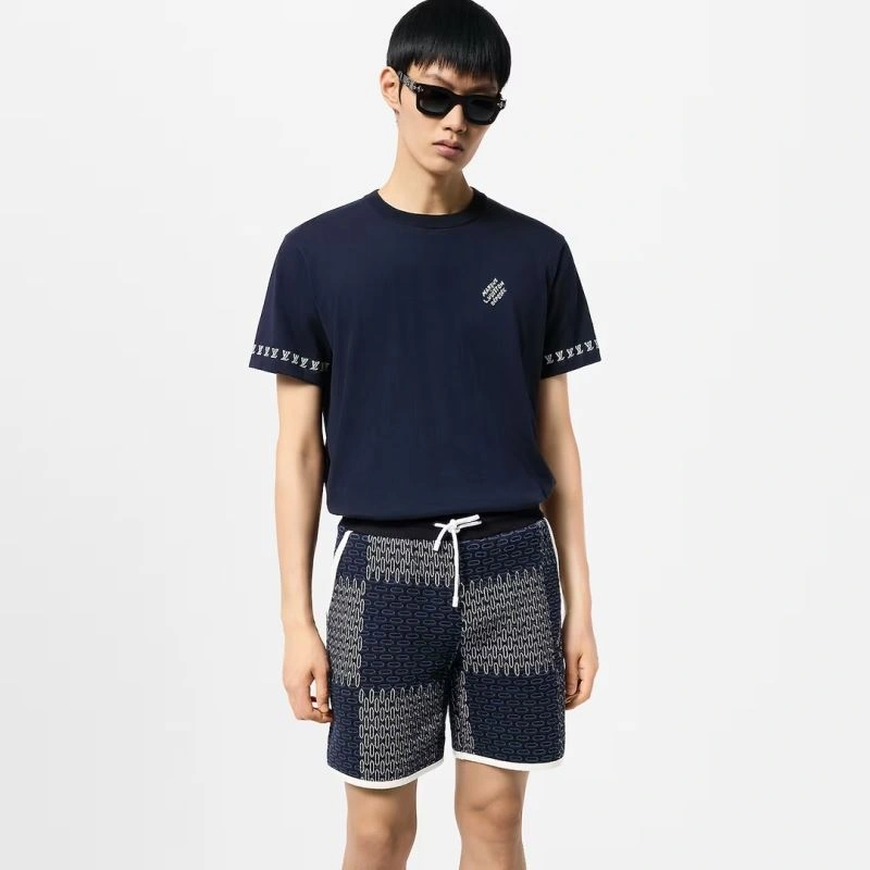 Louis Vuitton T-Shirts Sleek 138351