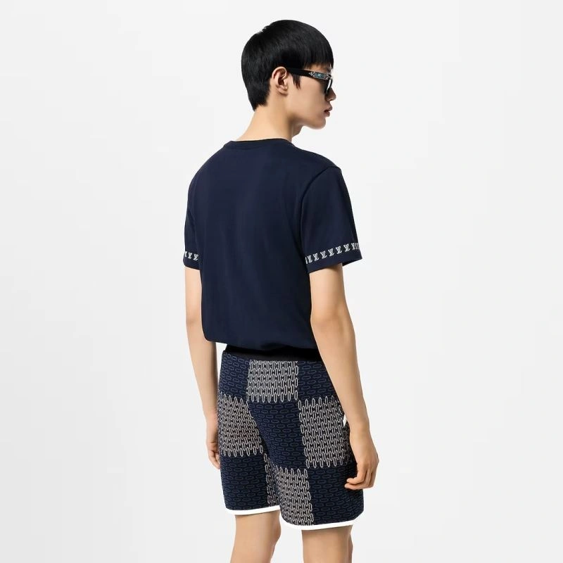 Louis Vuitton T-Shirts Sleek 138351