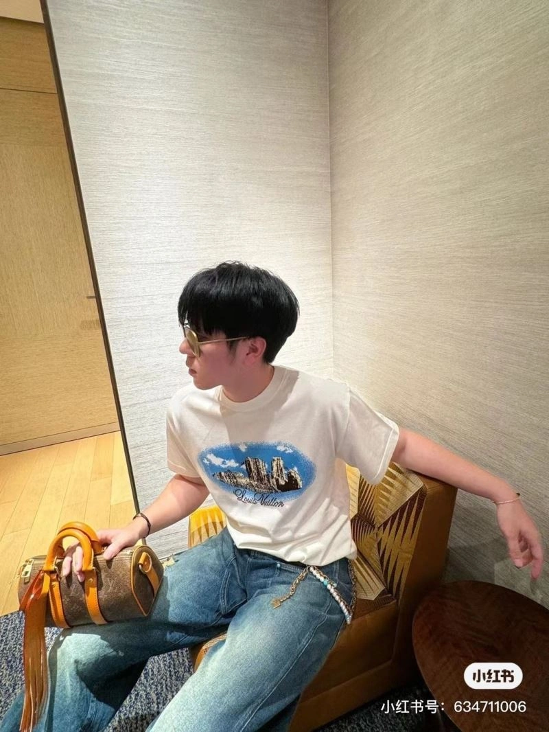 Louis Vuitton T-Shirts Colorful 138366