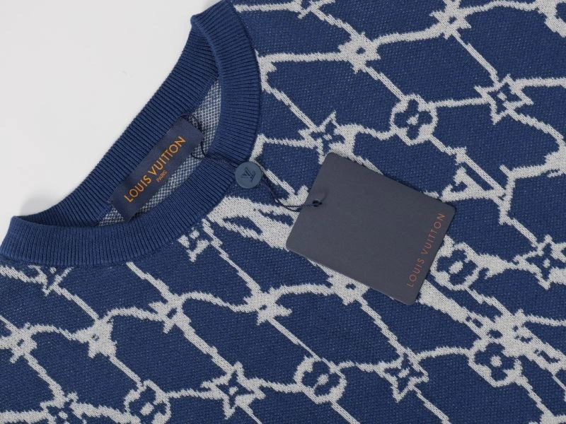 Modern Louis Vuitton T-Shirts 138354