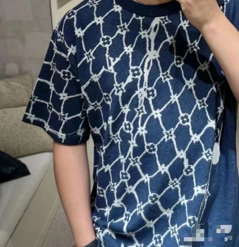 Modern Louis Vuitton T-Shirts 138354