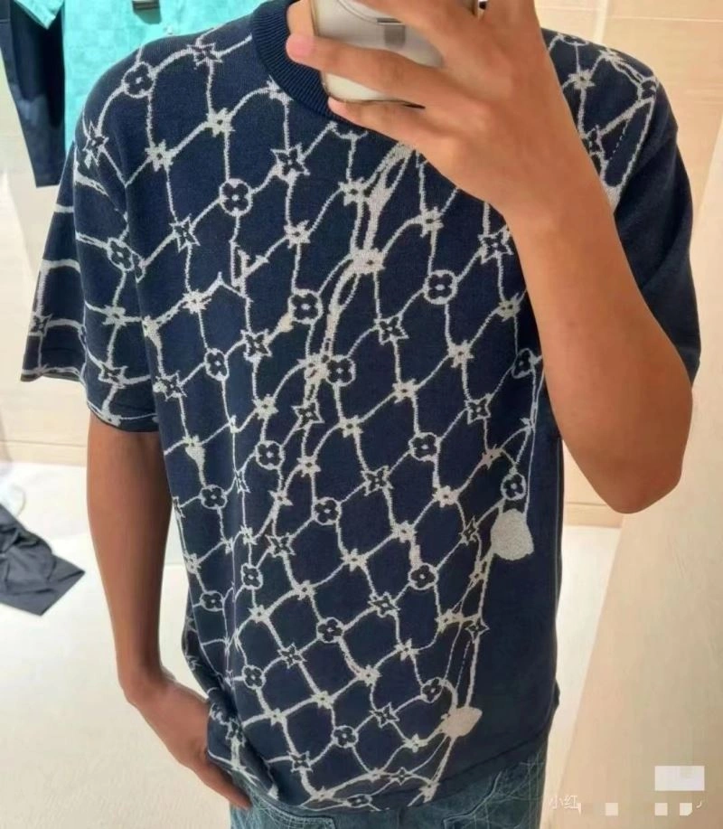 Modern Louis Vuitton T-Shirts 138354