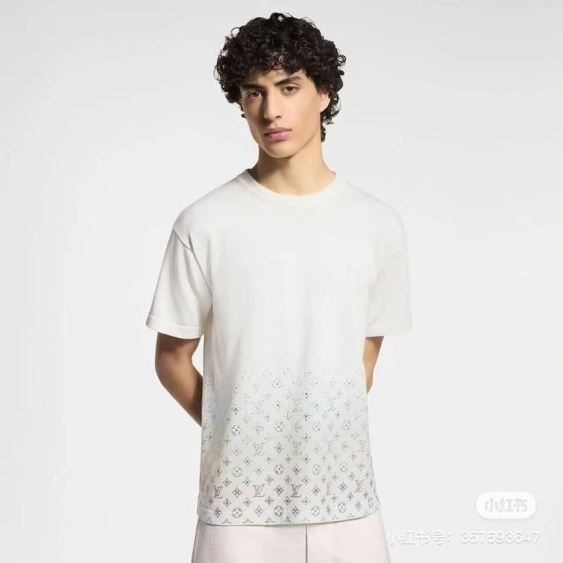 Louis Vuitton T-Shirts Sporty 138350