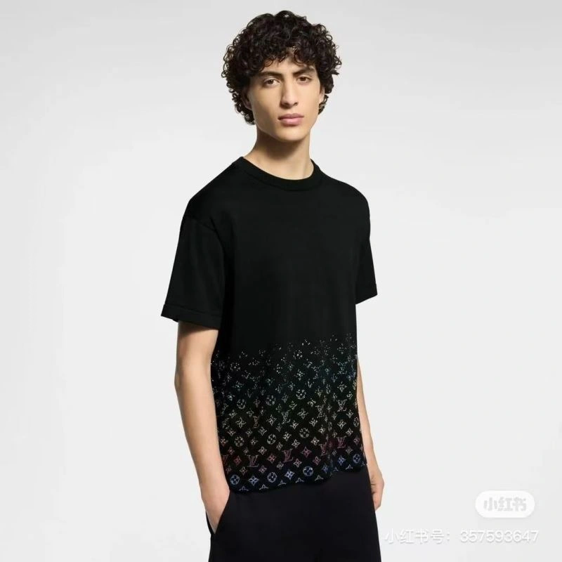 Refined Louis Vuitton T-Shirts 138360