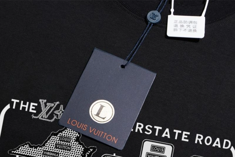 ComfortFit Louis Vuitton T-Shirts 138359