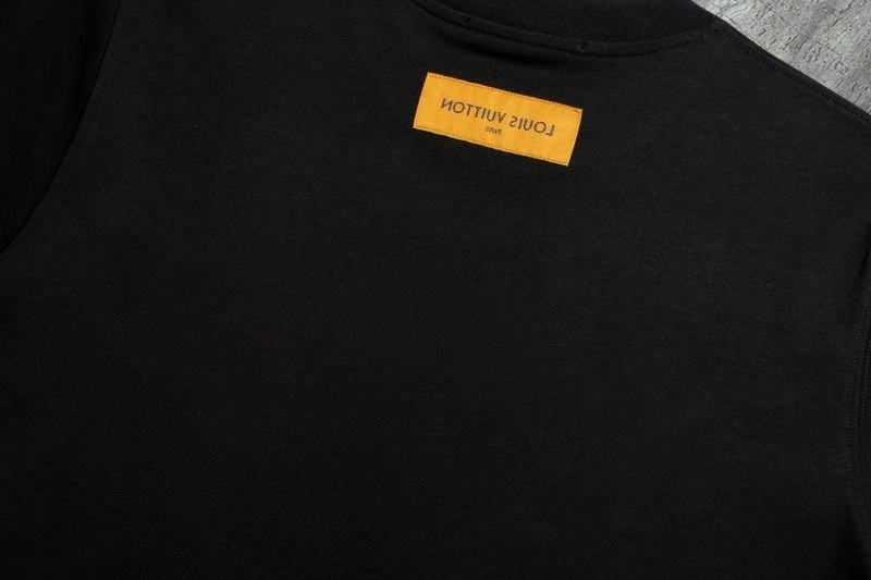 ComfortFit Louis Vuitton T-Shirts 138359