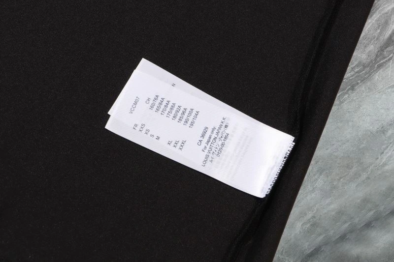 Minimalist Louis Vuitton T-Shirts 138374