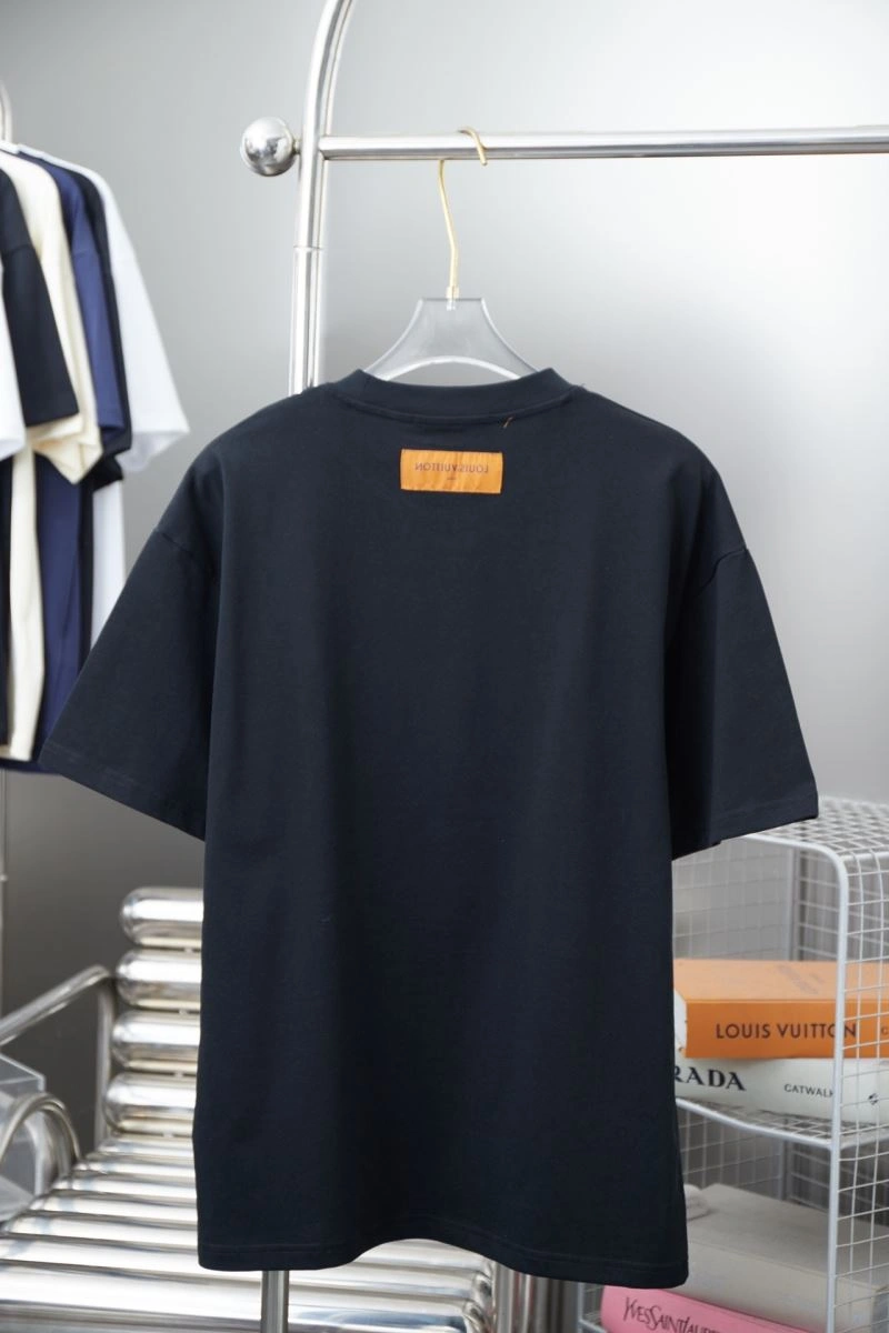 Compact Louis Vuitton T-Shirts 138345