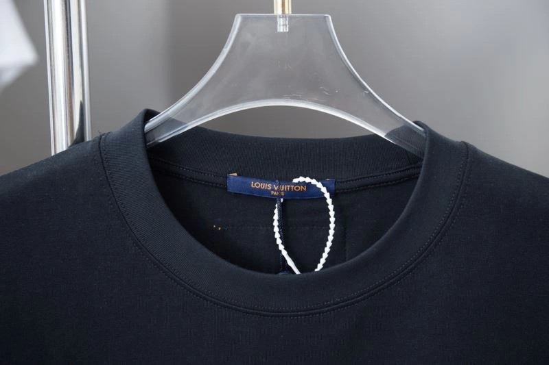 Compact Louis Vuitton T-Shirts 138345