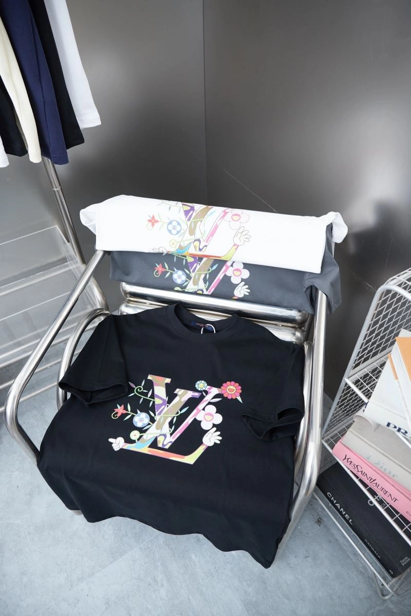 Compact Louis Vuitton T-Shirts 138345