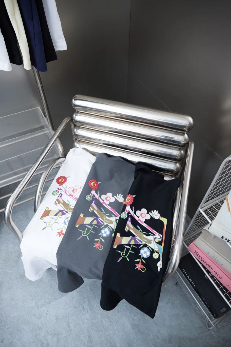 Compact Louis Vuitton T-Shirts 138345