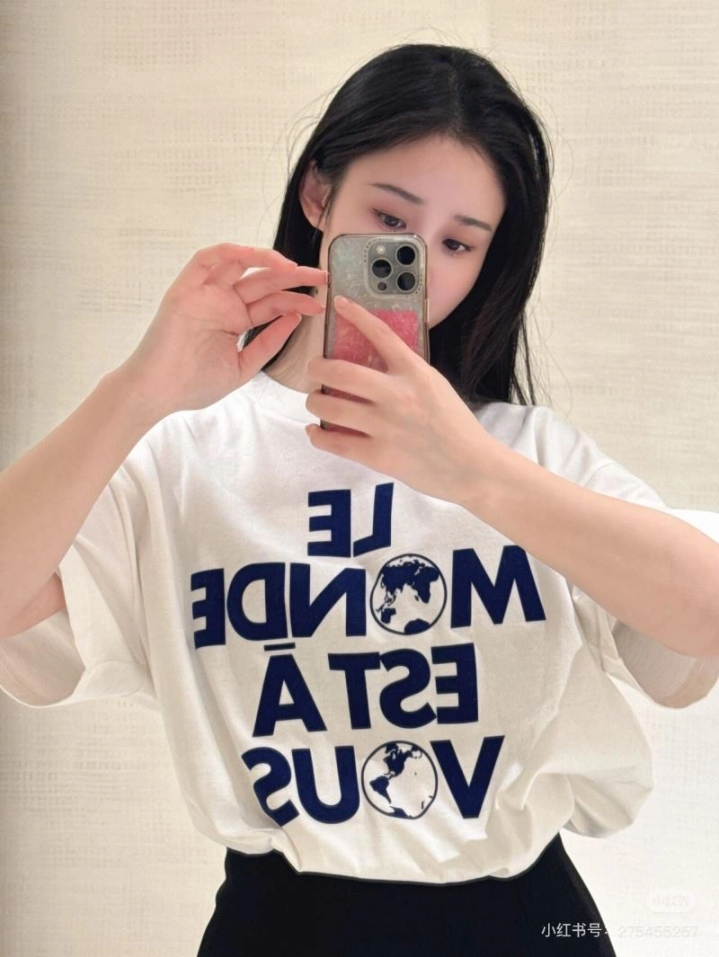 Sleek Louis Vuitton T-Shirts 138347