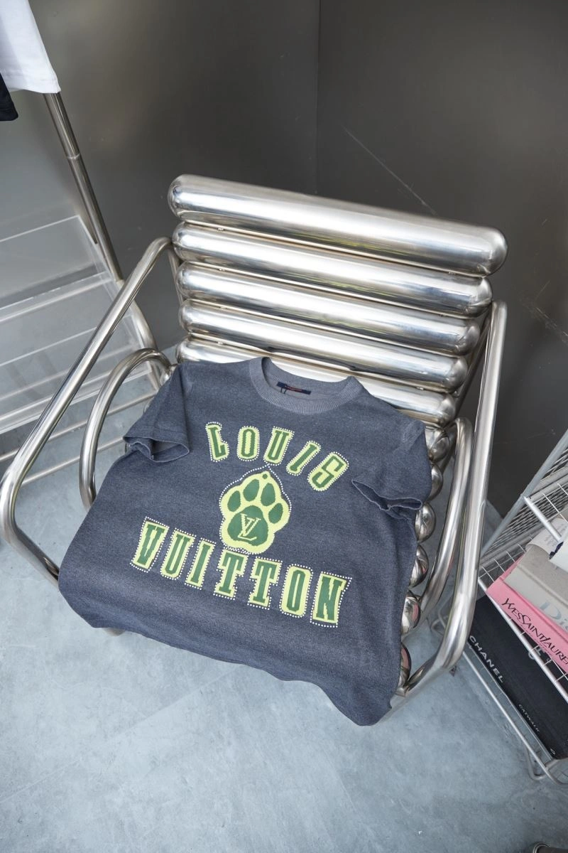 EyeCatching Louis Vuitton T-Shirts 138341