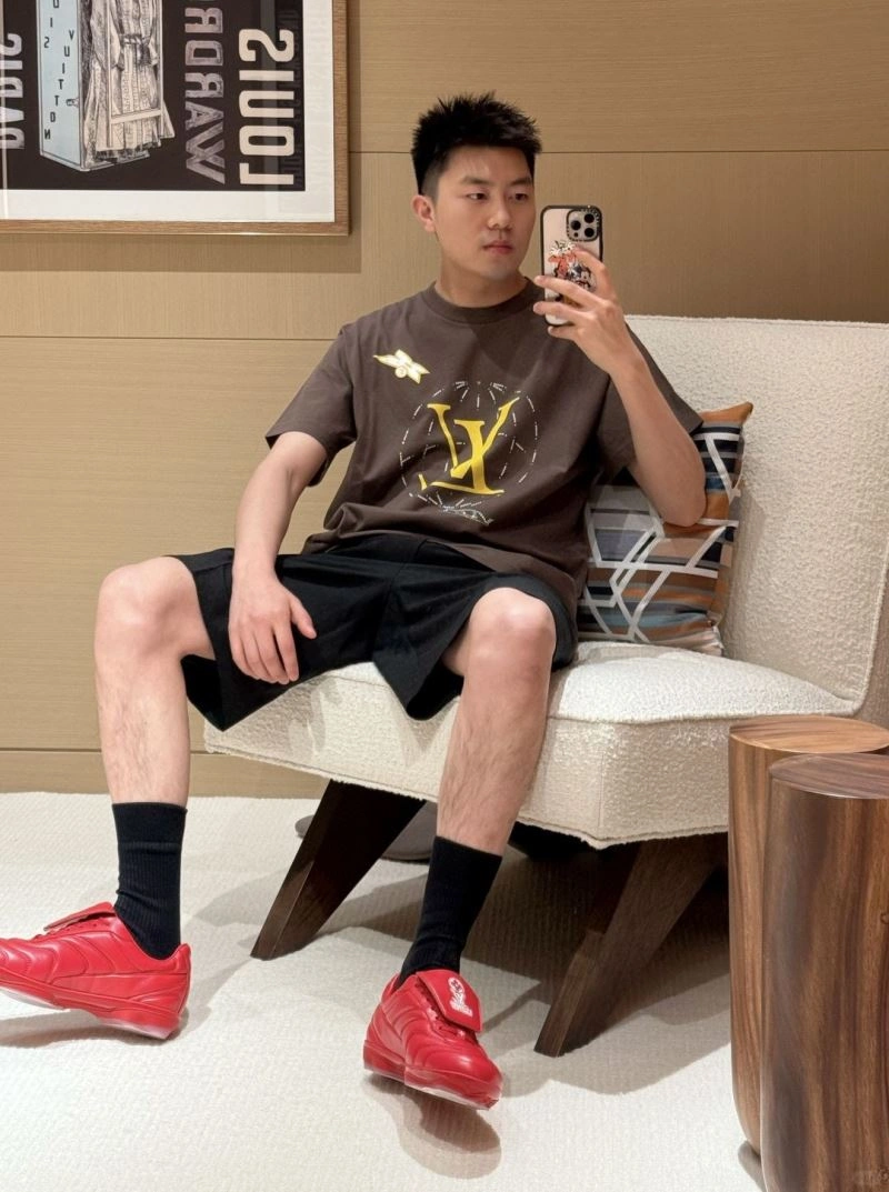 Durable Louis Vuitton T-Shirts 138338