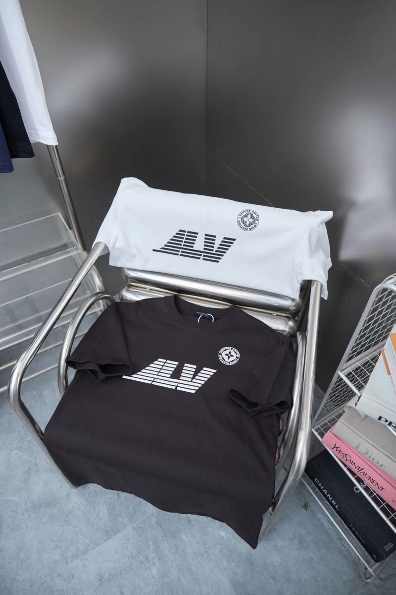 Sleek Louis Vuitton T-Shirts 138336