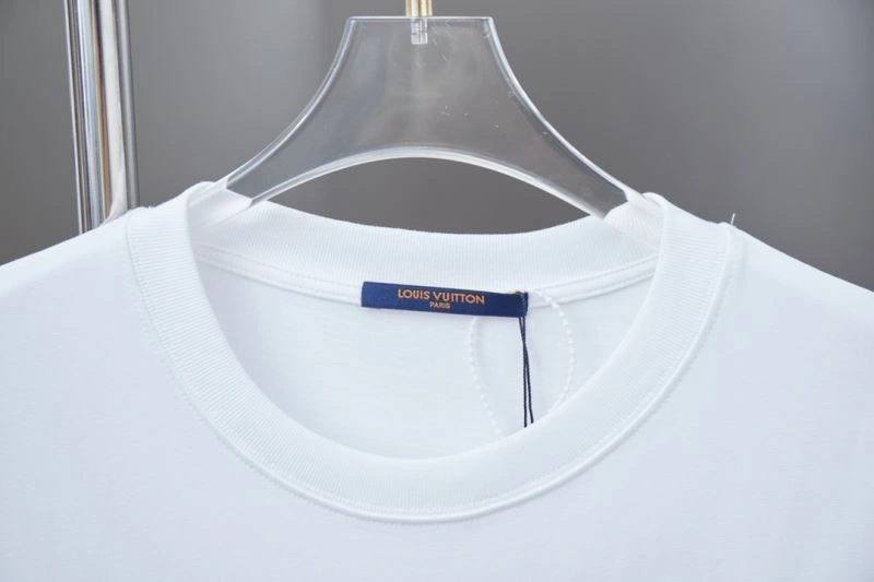 Popular Louis Vuitton T-Shirts 138334