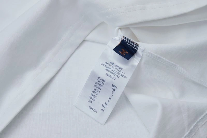 Louis Vuitton T-Shirts Minimalist 138333