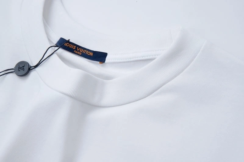 Practical Louis Vuitton T-Shirts 138331