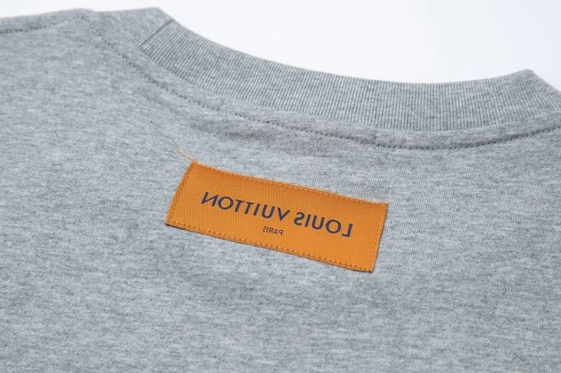 DailyWear Louis Vuitton T-Shirts 138337
