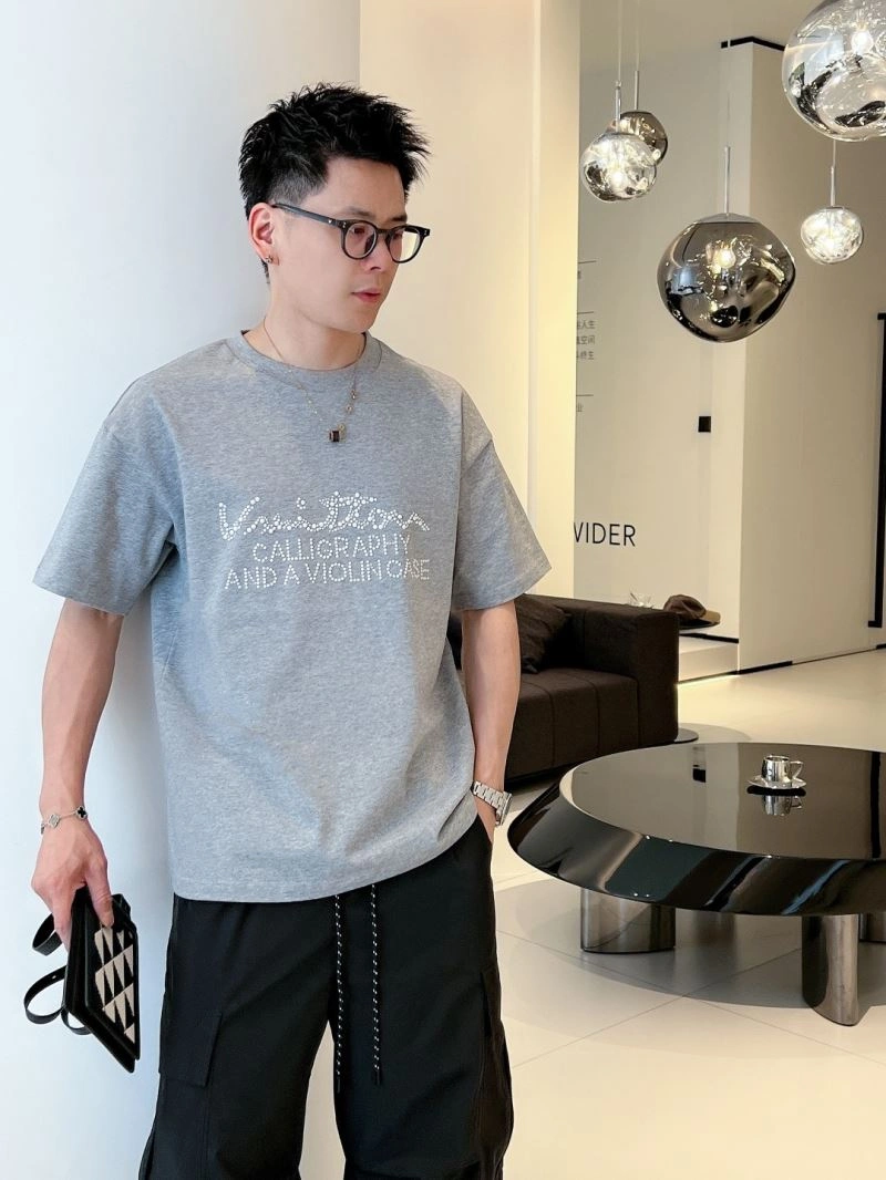 DailyWear Louis Vuitton T-Shirts 138337