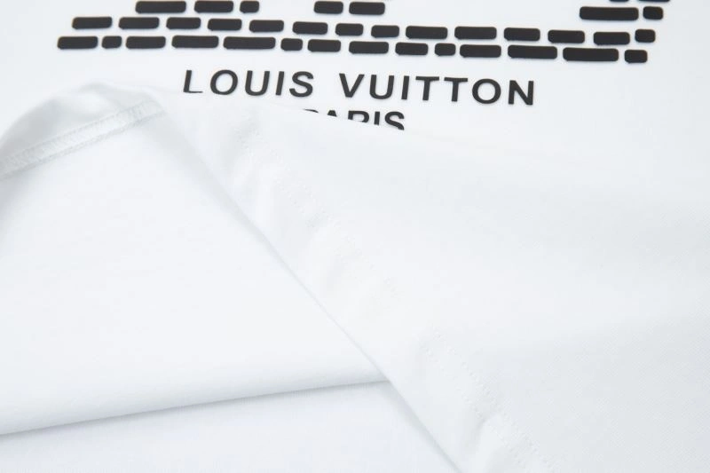 FashionForward Louis Vuitton T-Shirts 138332