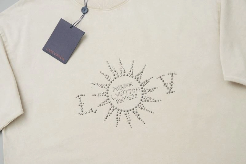 Bright Louis Vuitton T-Shirts 138380