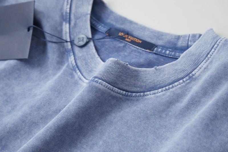 Practical Louis Vuitton T-Shirts 138315