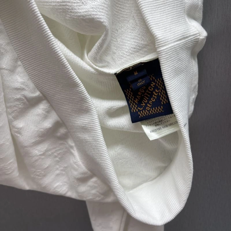 ComfortFit Louis Vuitton T-Shirts 138313