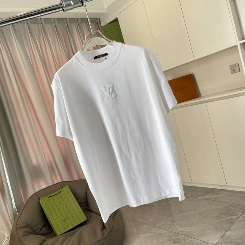 Louis Vuitton T-Shirts Resilient 138309