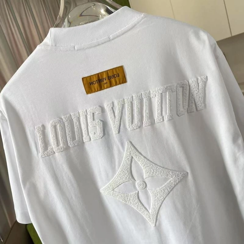 Louis Vuitton T-Shirts Resilient 138309