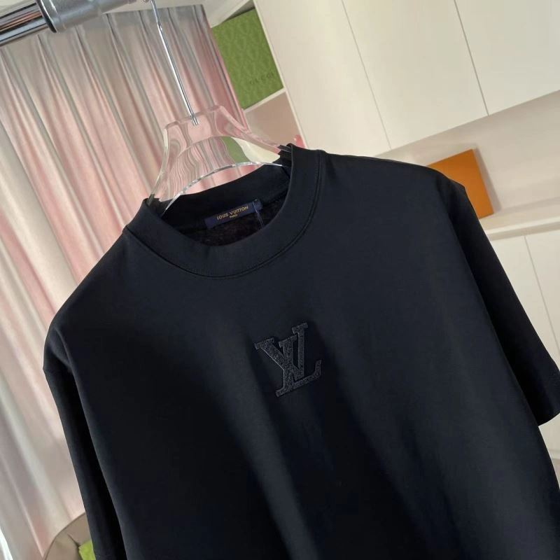 Louis Vuitton T-Shirts Bold 138325
