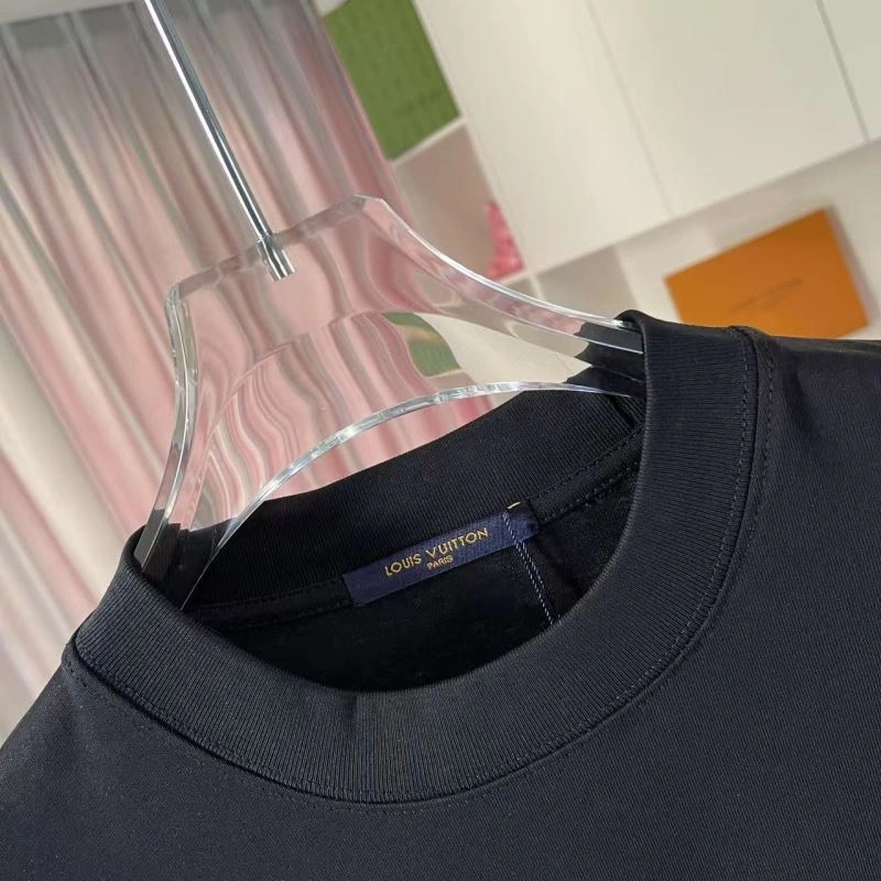 Louis Vuitton T-Shirts Bold 138325