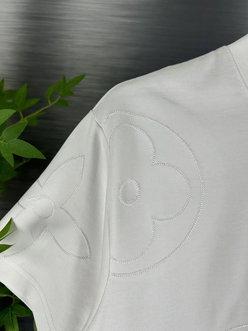 Comfortable Louis Vuitton T-Shirts 138306