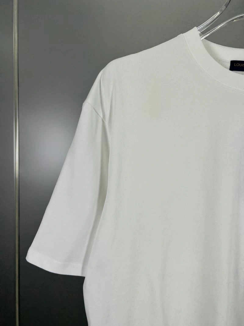 Louis Vuitton T-Shirts Elegant 138290