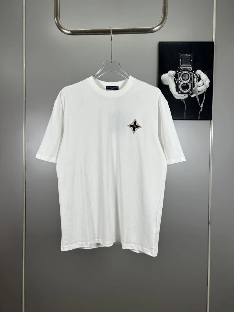 Louis Vuitton T-Shirts Elegant 138290