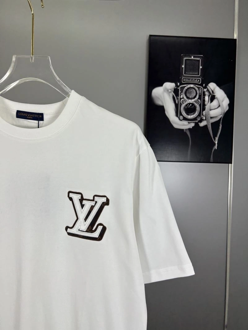 Louis Vuitton T-Shirts Refined 138285