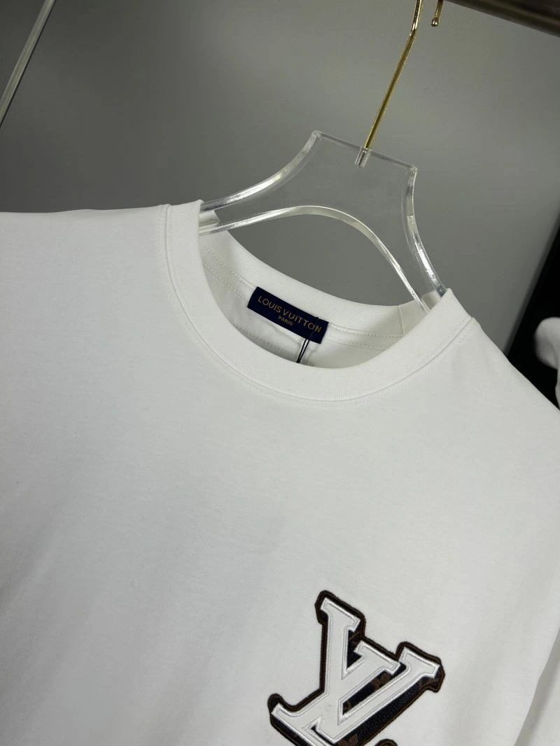 Louis Vuitton T-Shirts Refined 138285