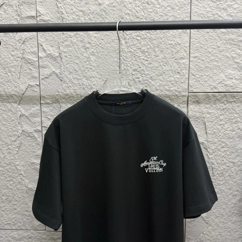 Refined Louis Vuitton T-Shirts 138276
