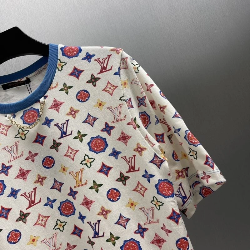 Louis Vuitton T-Shirts FashionForward 138284
